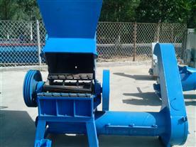 脫標機,塑料破碎機,PET清洗設備,輸送機,甩干機,熱洗機,洗料機,漂洗槽,各種塑料機械等。_順平縣卓越塑料機械廠