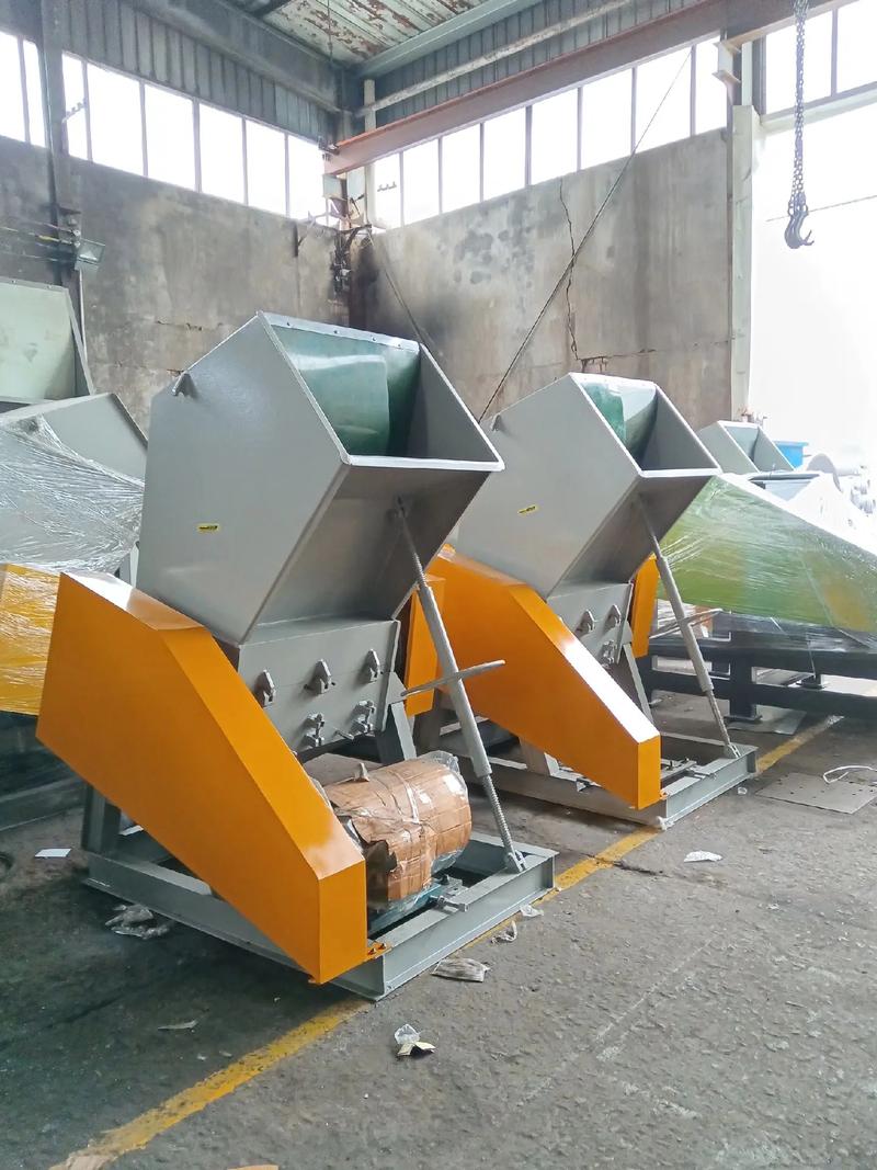 小型塑料破碎機現貨直銷，價格實惠，專業機頭料粉碎