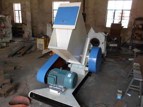 陽江水冷橡膠塑料破碎機報價解析及選購指南