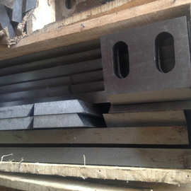 塑料破碎機刀片設計與圖紙解讀